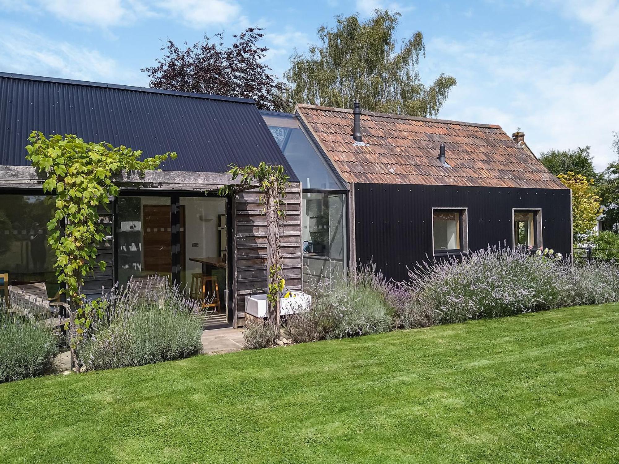 Wrens Nest Villa Chippenham  Eksteriør billede
